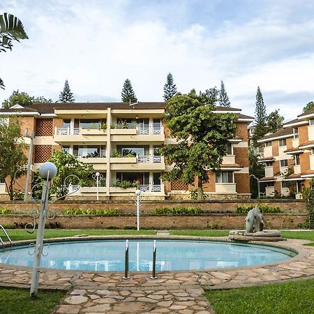 Golf Course Apartments Кампала Екстериор снимка