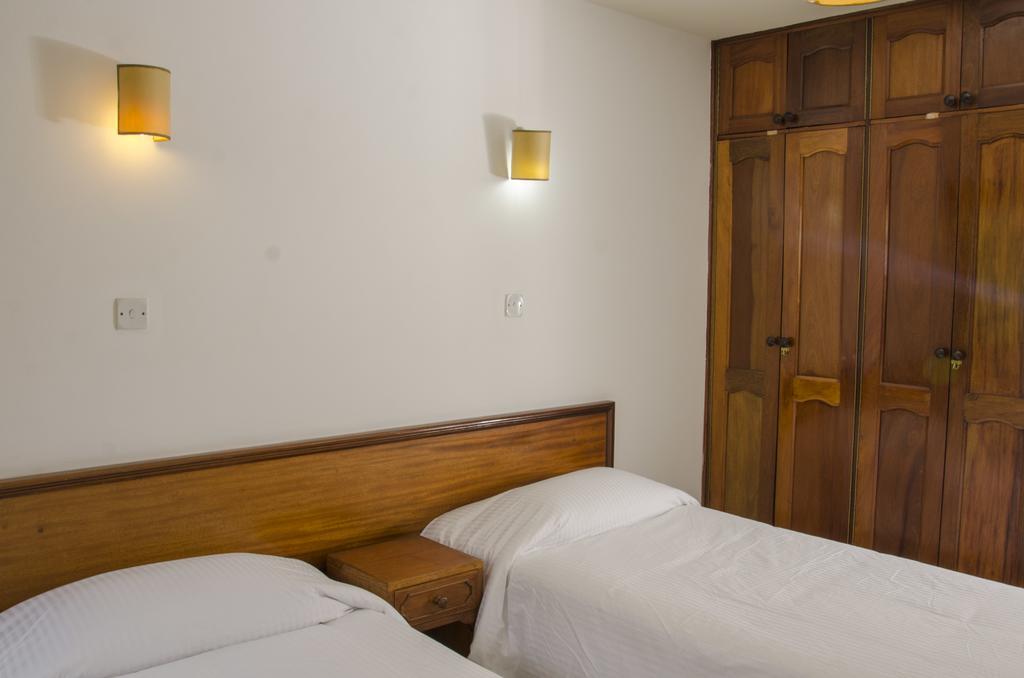 Golf Course Apartments Кампала Екстериор снимка