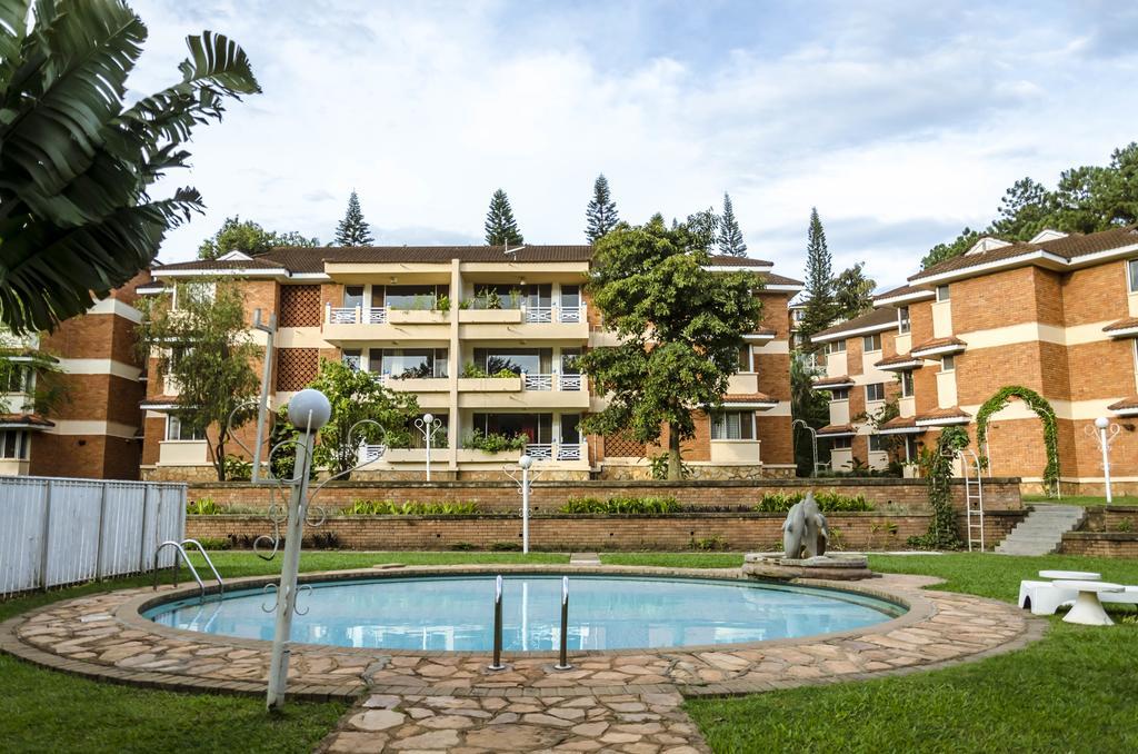 Golf Course Apartments Кампала Екстериор снимка